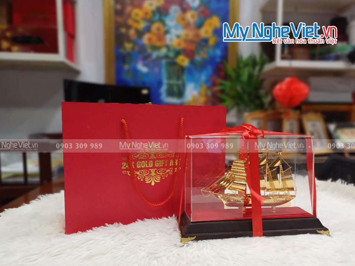 Quà tặng Thuyền Dát Vàng 24K DDTB026 Quà tặng Thuyền Dát Vàng 24K DDTB026