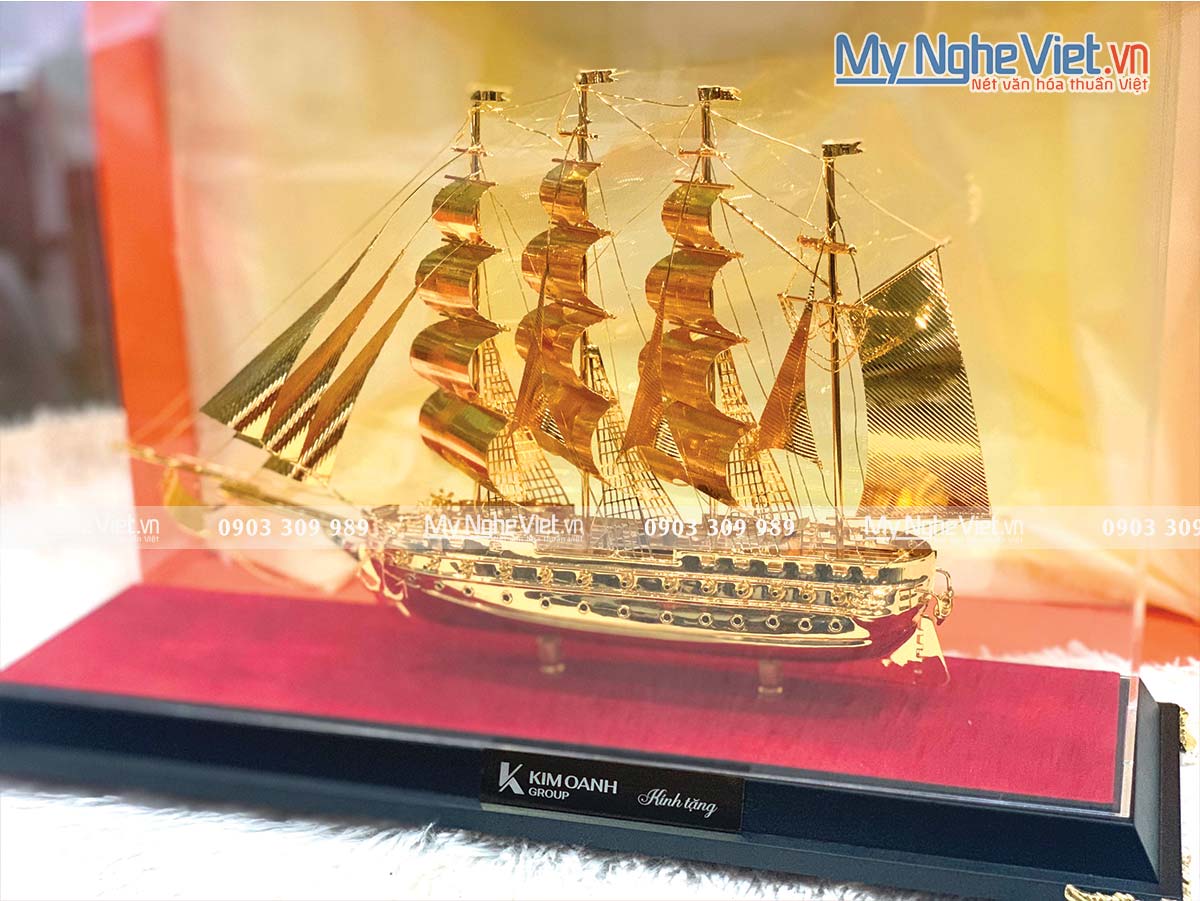Mô Hình Thuyền Dát Vàng 24K DDTB026/1