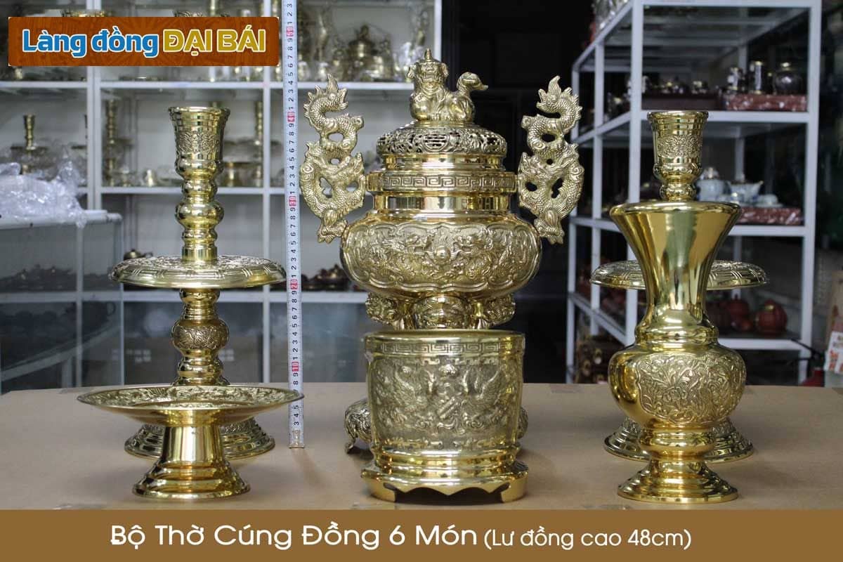 Bộ đồ thờ cúng bằng đồng 6 món ( Lư đồng cao 45cm ) Bộ đồ thờ cúng bằng đồng 6 món ( Lư đồng cao 45cm )